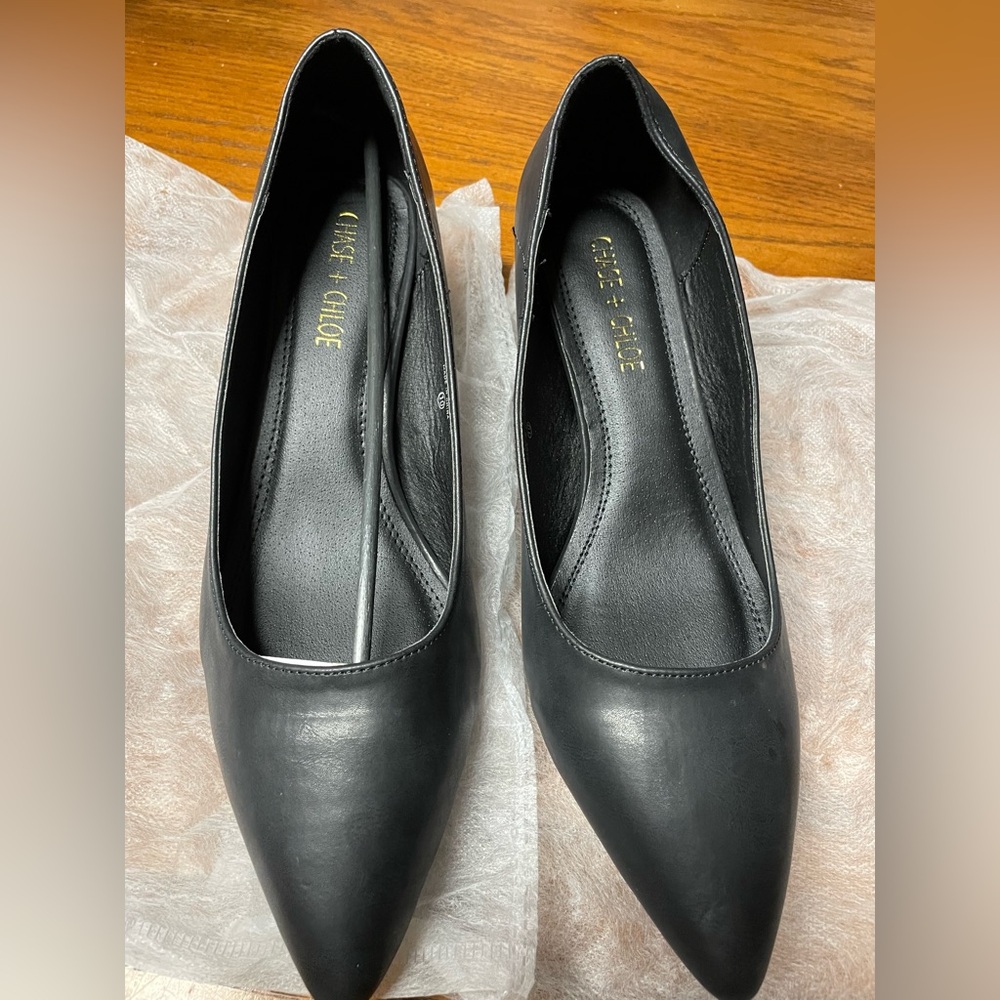 Chase + Chloe Black Pointed Flats
